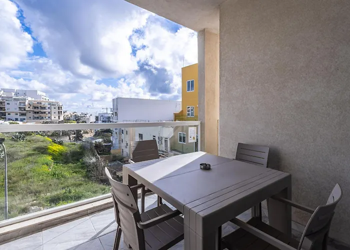 The Fives Apartment *